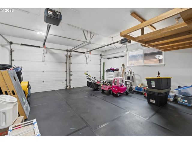 16300 Se ECKERT Ln, Damascus, OR 97089