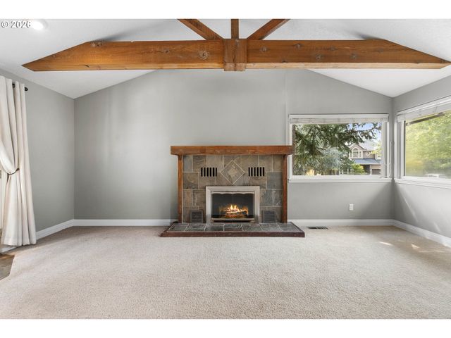 16300 Se ECKERT Ln, Damascus, OR 97089