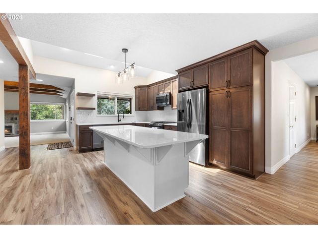 16300 Se ECKERT Ln, Damascus, OR 97089