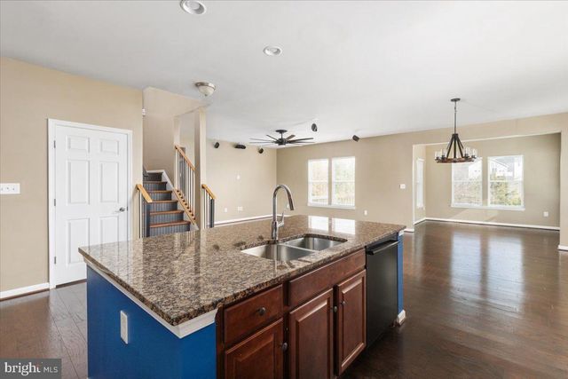 112 NORWICH CT, Stephens City, VA 22655