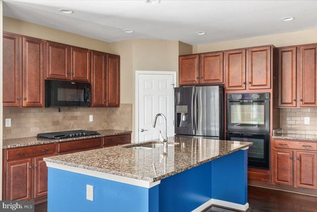 112 NORWICH CT, Stephens City, VA 22655