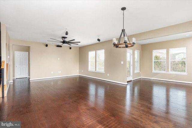 112 NORWICH CT, Stephens City, VA 22655