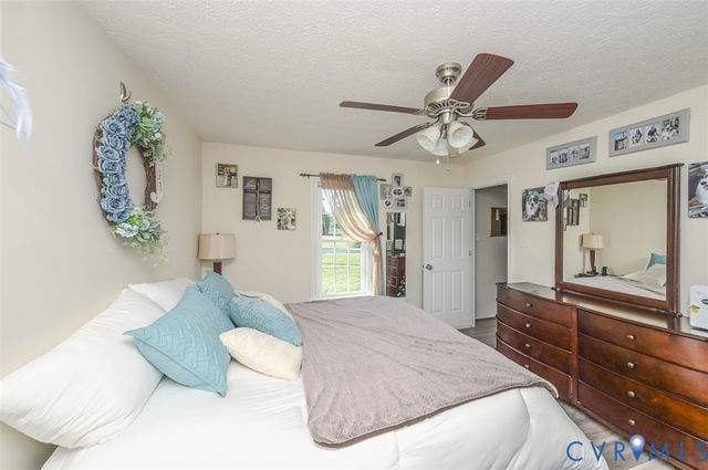 9052 Russet Ln, Mechanicsville, VA 23116
