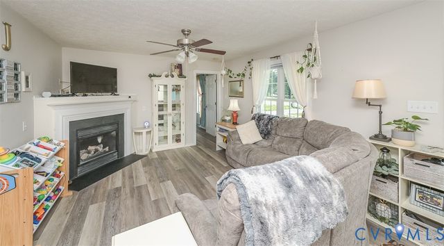 9052 Russet Ln, Mechanicsville, VA 23116