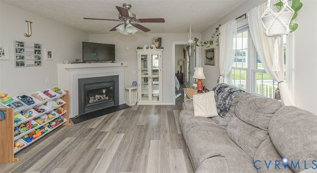 9052 Russet Ln, Mechanicsville, VA 23116