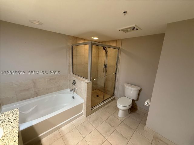 610 W Las Olas Blvd 913N, Fort Lauderdale, FL 33312