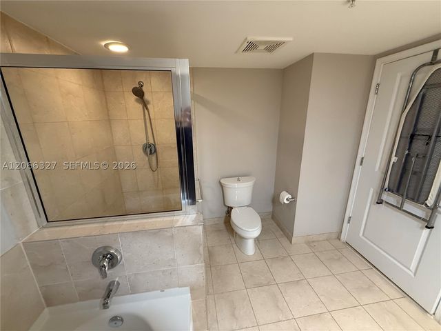 610 W Las Olas Blvd 913N, Fort Lauderdale, FL 33312