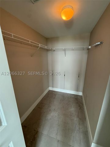 610 W Las Olas Blvd 913N, Fort Lauderdale, FL 33312
