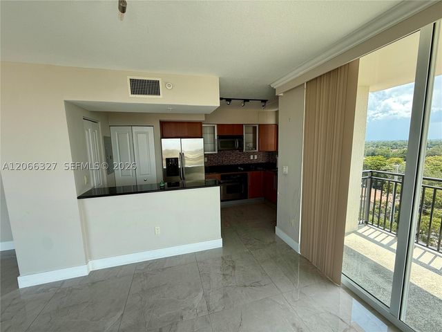 610 W Las Olas Blvd 913N, Fort Lauderdale, FL 33312