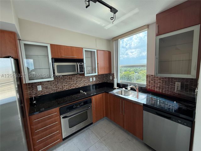 610 W Las Olas Blvd 913N, Fort Lauderdale, FL 33312