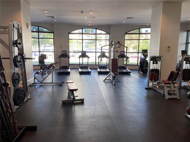610 W Las Olas Blvd 913N, Fort Lauderdale, FL 33312