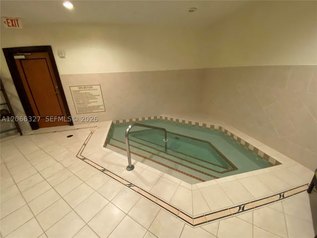 610 W Las Olas Blvd 913N, Fort Lauderdale, FL 33312