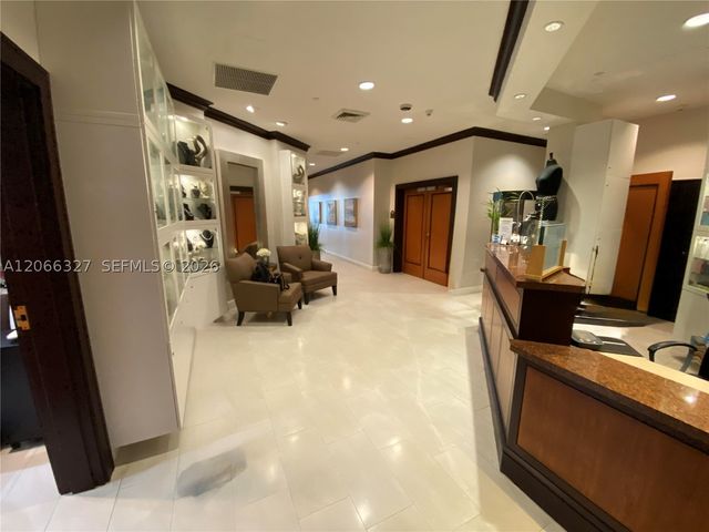 610 W Las Olas Blvd 913N, Fort Lauderdale, FL 33312