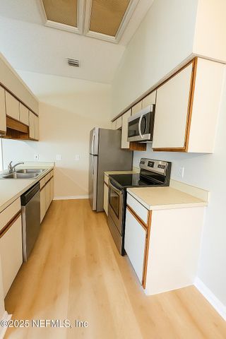 5826 LISKA Drive, Jacksonville, FL 32244