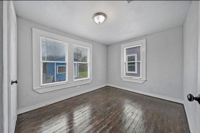 2205 Sumpter Street, Houston, TX 77026