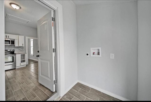2205 Sumpter Street, Houston, TX 77026