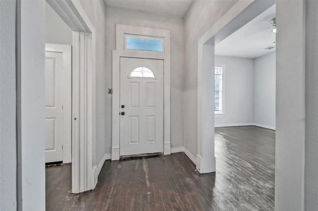 2205 Sumpter Street, Houston, TX 77026