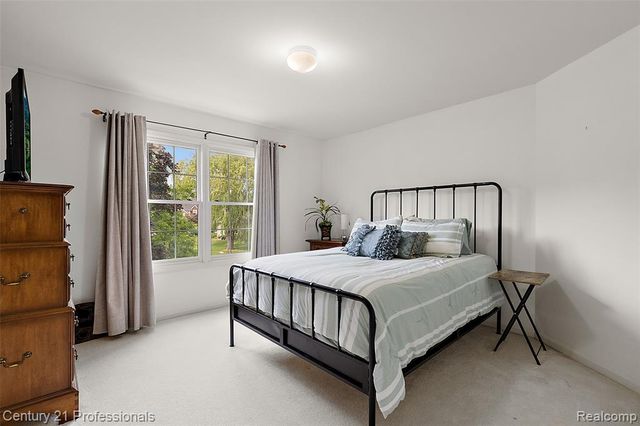 8117 Remington Court, Clarkston, MI 48348