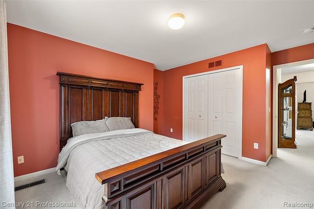 8117 Remington Court, Clarkston, MI 48348