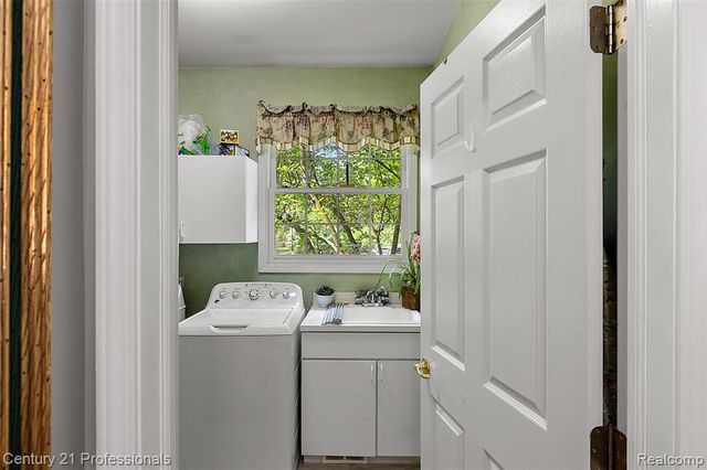 8117 Remington Court, Clarkston, MI 48348