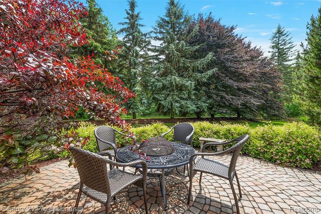 8117 Remington Court, Clarkston, MI 48348