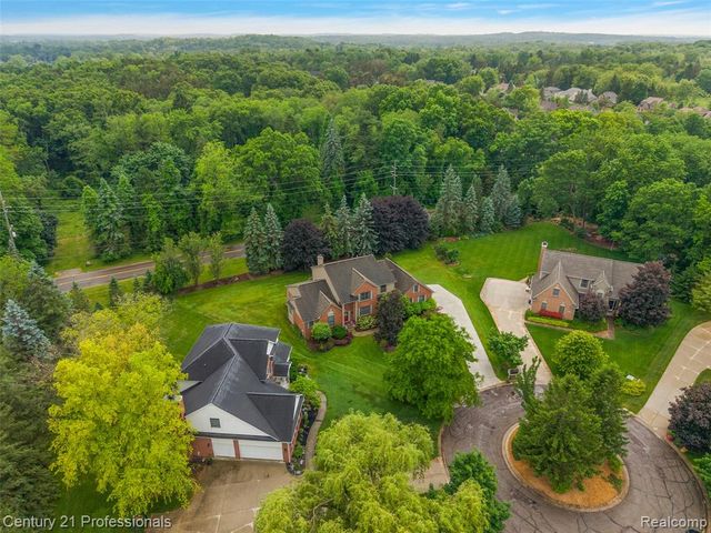 8117 Remington Court, Clarkston, MI 48348
