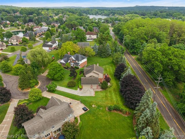 8117 Remington Court, Clarkston, MI 48348