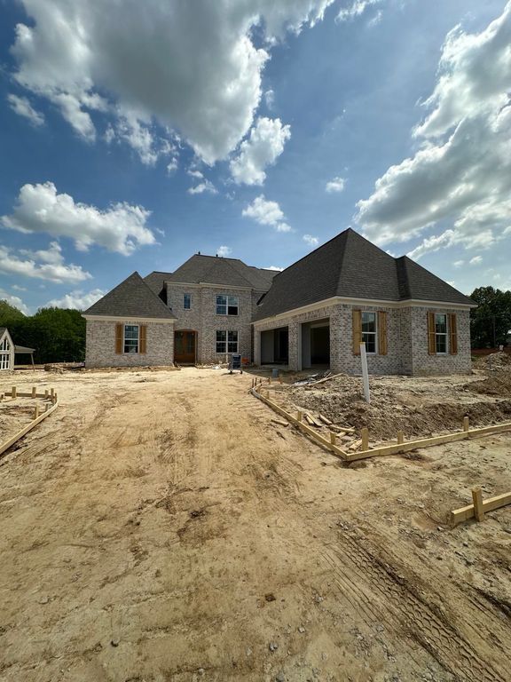 5310 THUNDERBOLT CV, Lakeland, TN 38002
