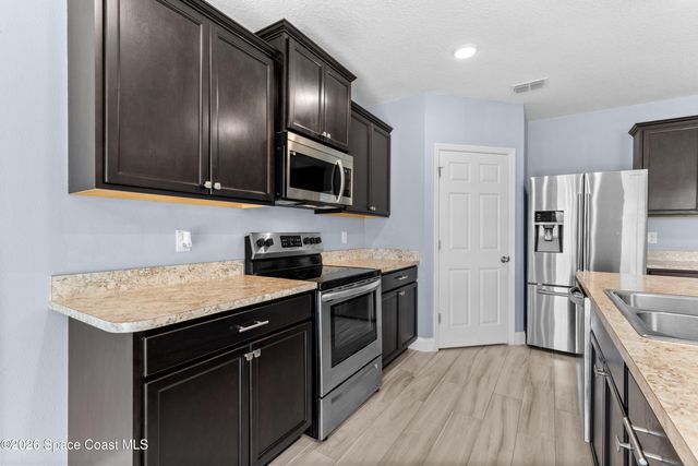 402 Moray Drive SW, Palm Bay, FL 32908