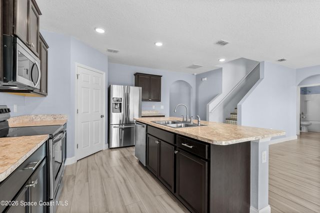 402 Moray Drive SW, Palm Bay, FL 32908