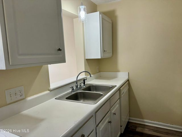 2508 Bluff View Court B, Greenville, NC 27834