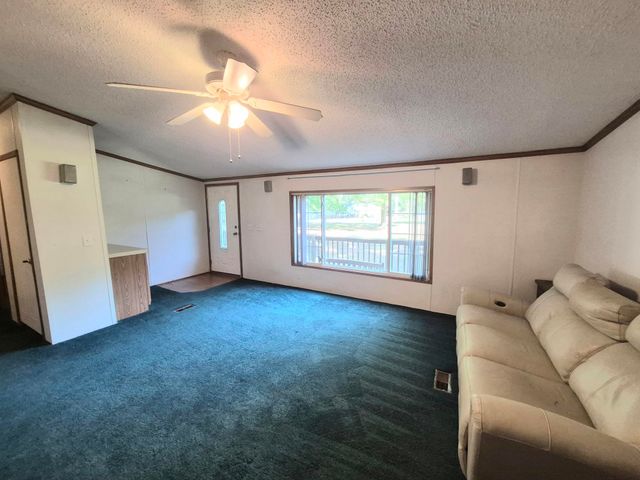 300 Snug Harbor TRL, Moneta, VA 24121