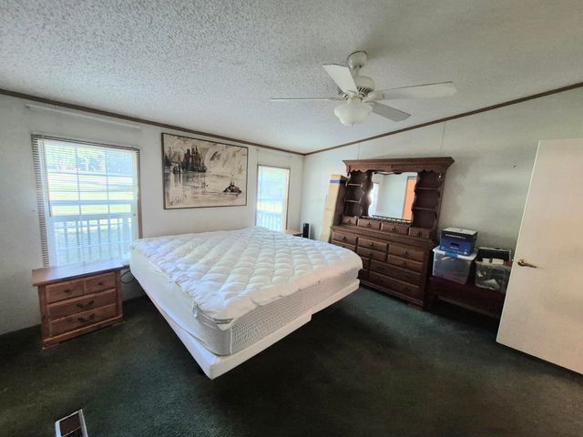 300 Snug Harbor TRL, Moneta, VA 24121