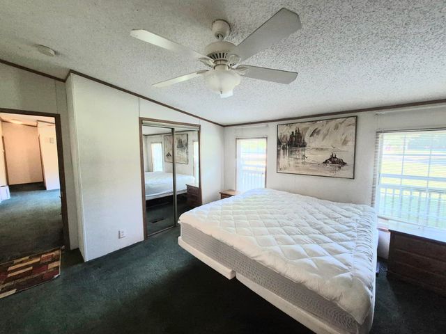 300 Snug Harbor TRL, Moneta, VA 24121