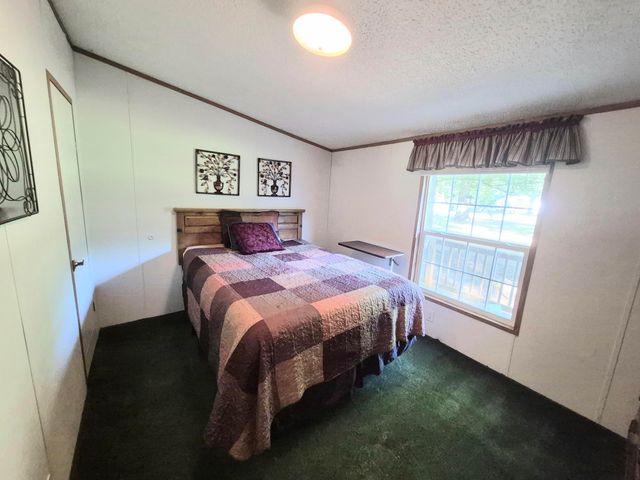 300 Snug Harbor TRL, Moneta, VA 24121