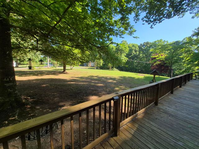 300 Snug Harbor TRL, Moneta, VA 24121