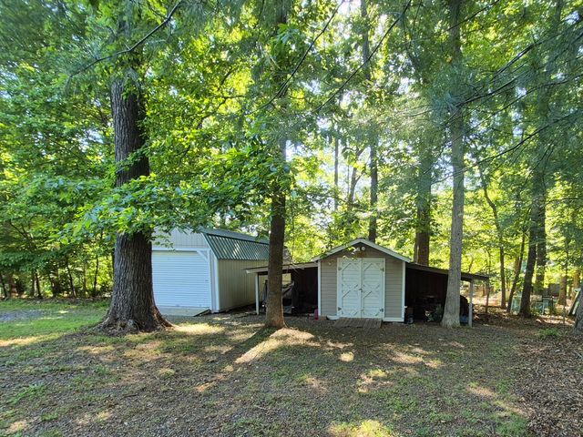 300 Snug Harbor TRL, Moneta, VA 24121
