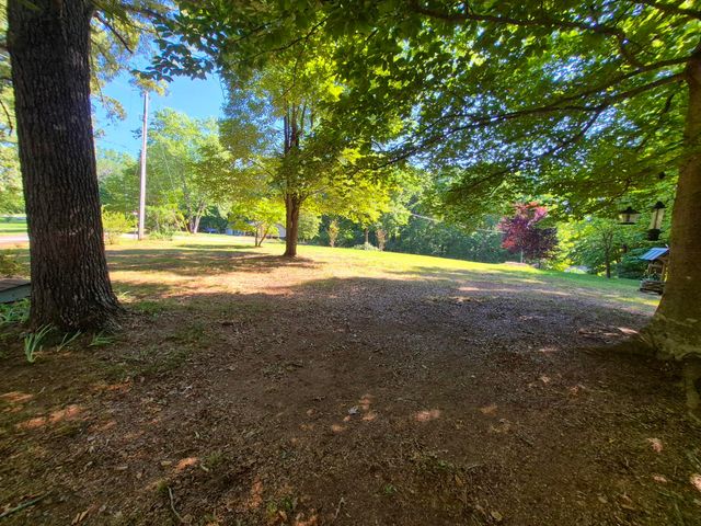 300 Snug Harbor TRL, Moneta, VA 24121