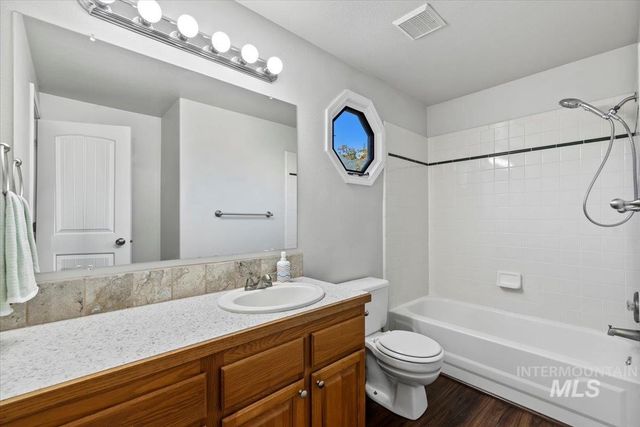 2905 W Elk Stream St, Meridian, ID 83646