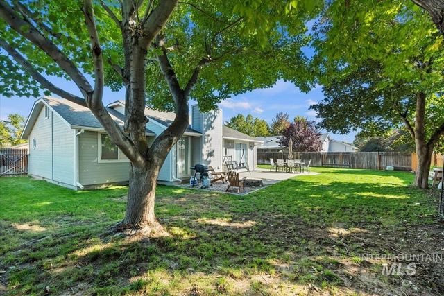 2905 W Elk Stream St, Meridian, ID 83646