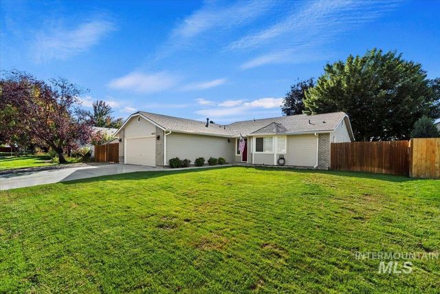 2905 W Elk Stream St, Meridian, ID 83646