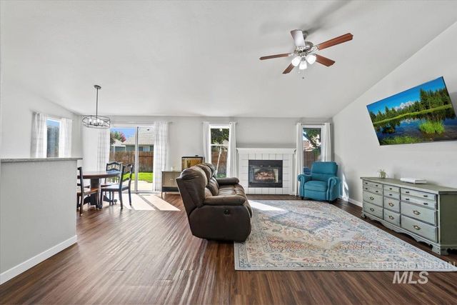 2905 W Elk Stream St, Meridian, ID 83646