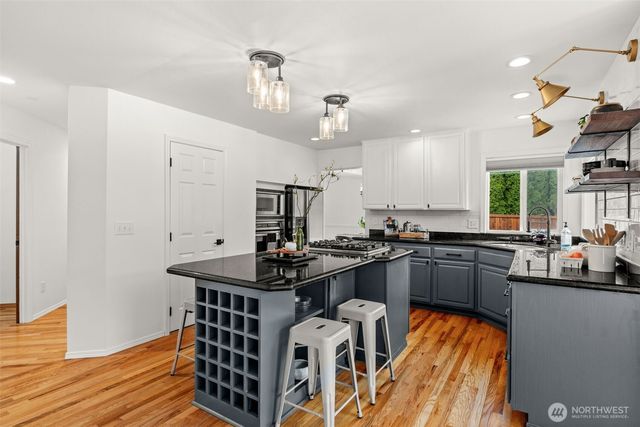 9512 72nd Avenue NW, Gig Harbor, WA 98332