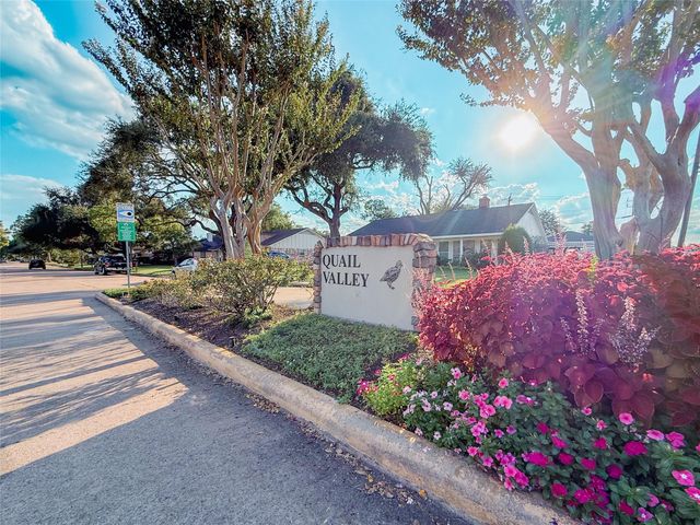3306 Hunterwood Drive, Missouri City, TX 77459