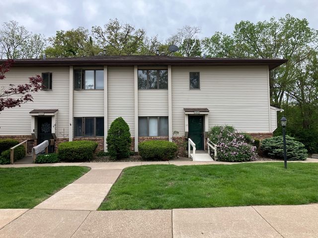 5904 36th Avenue Court, Moline, IL 61265