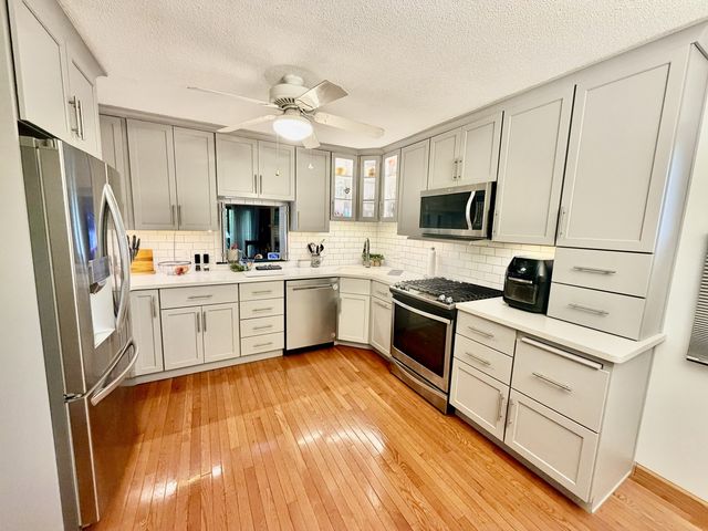 5904 36th Avenue Court, Moline, IL 61265