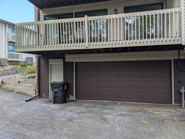 5904 36th Avenue Court, Moline, IL 61265