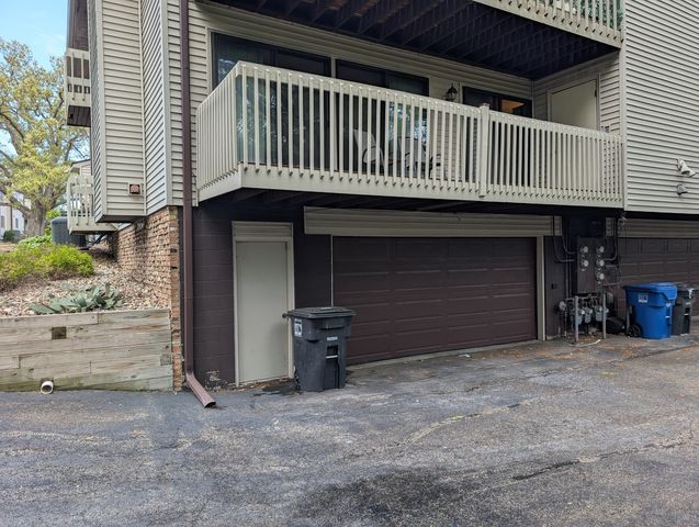 5904 36th Avenue Court, Moline, IL 61265