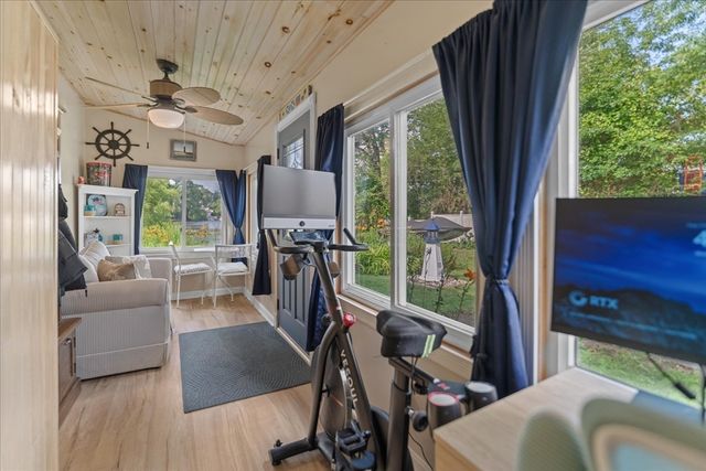 15 Charles St, Lakeville, MA 02347