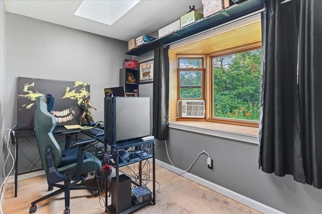 15 Charles St, Lakeville, MA 02347